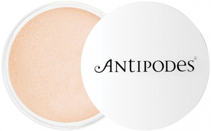 ANTIPODES Performance Plus Mineral Foundation with SPF 15 Porcelain 11g