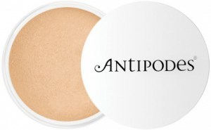 ANTIPODES Performance Plus Mineral Foundation with SPF 15 Light Yellow 11g