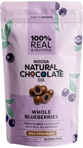 NOOSA NATURAL CHOCOLATE CO. Milk Chocolate Whole Blueberries 115g